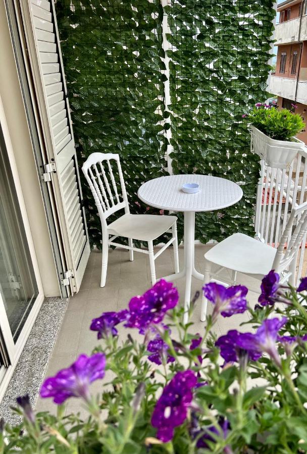 Light Blue Bed & Breakfast โตรเปอา ภายนอก รูปภาพ